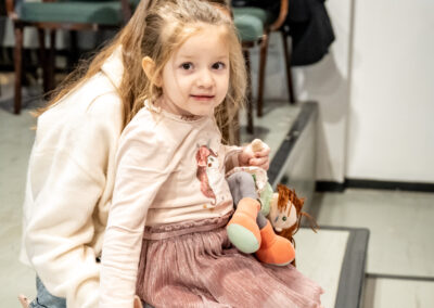 Petite fille souriant