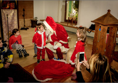 Saint-Nicolas avec les enfants